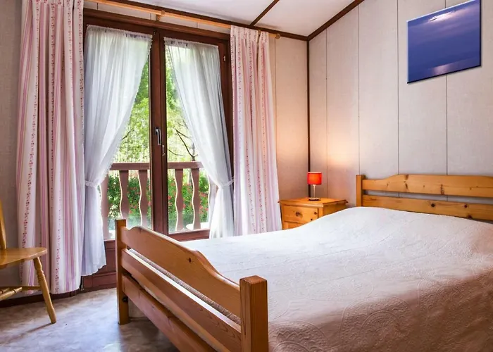 Cozy Beach House In Les Tamaris *